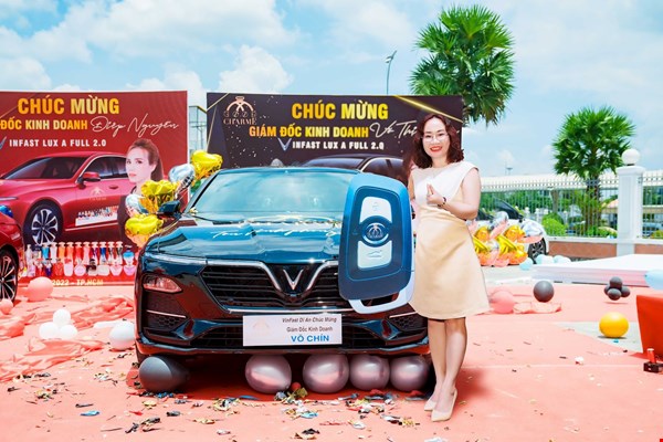 GoodCharme tặng xe sang cực chất cho GĐKD Võ Thị Chín 