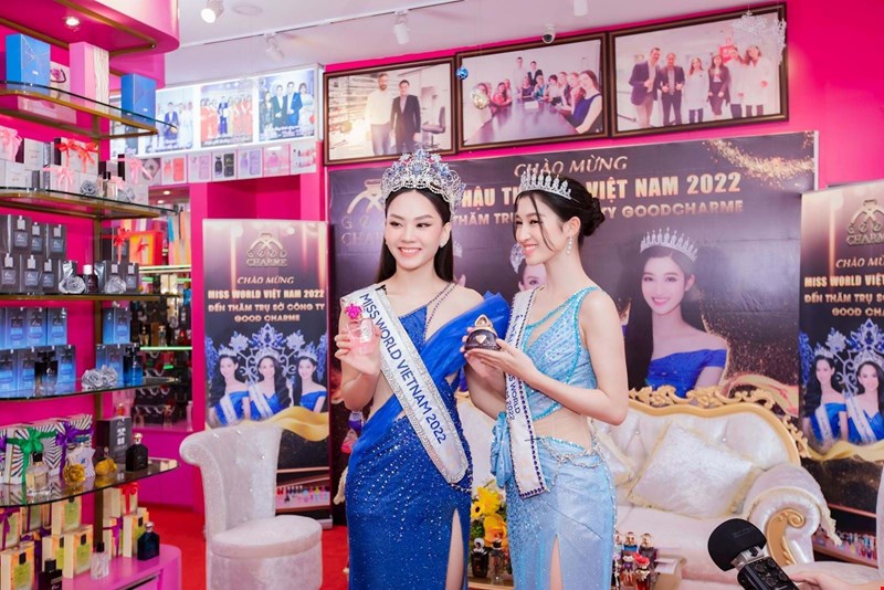 Tân hoa hậu và Á hậu 2 Miss World Vietnam 2022 rạng rỡ ngay đến thăm trụ sở GoodCharme