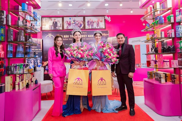 Miss World Vietnam 2022 đến thăm và trải nghiệm nước hoa tại trụ sở GoodCharme 